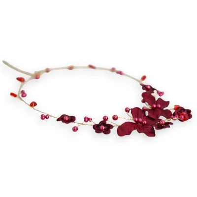 Collier tour de cou floral bordeaux avec papillons et perles sur fil métallique Collier tour de cou floral bordeaux avec papillons et perles sur fil métallique