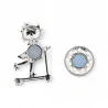 Chat roux lunettes solaires sur trottinette rouge écharpe multicolore - broche joyeuse