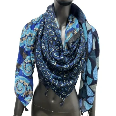 Foulard Patchwork Quadrato sfumature Blu Foulard Patchwork Quadrato sfumature Blu