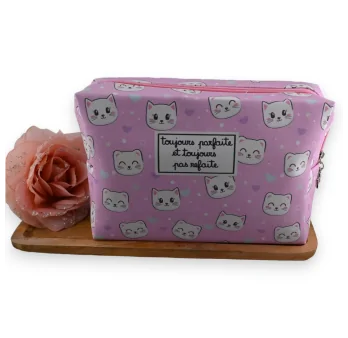 Bolsa de tocador rosa con forma de gato