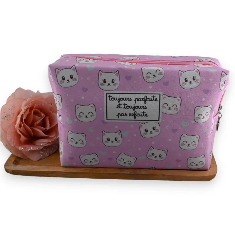 Bolsa de tocador rosa con forma de gato