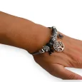 Bracelet charms rigide argenté et noir arbre de vie