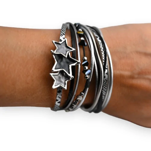 Two-strand black star-shaped bracelet