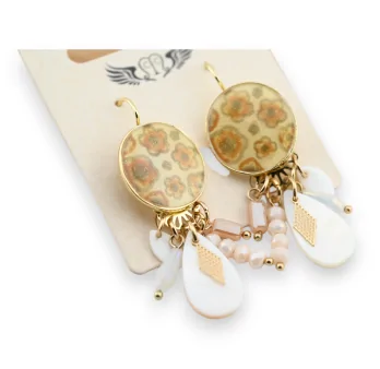 Hanging beige and white earrings