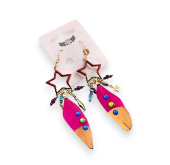 Fancy dangle earrings with a fuchsia feather