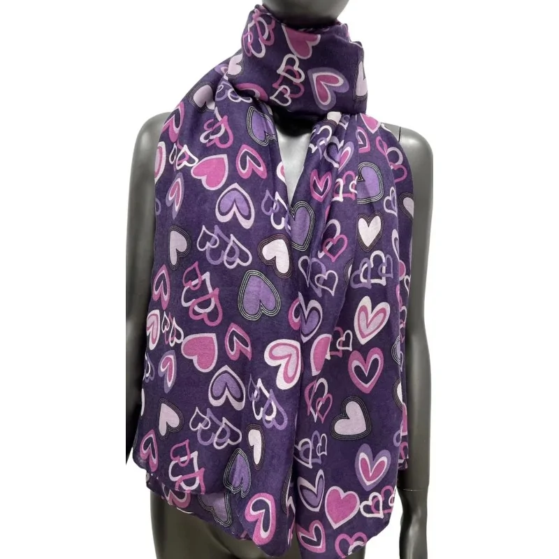 Heart-shaped scarf in shades of violet and pink