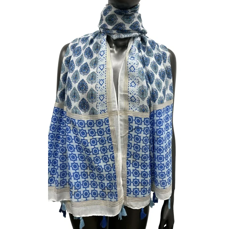 Ethnic pattern scarf in blue shade