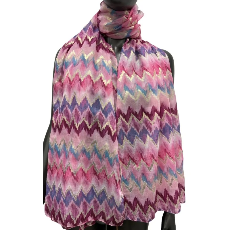 Geometric pattern scarf in pink shade adorned with gold