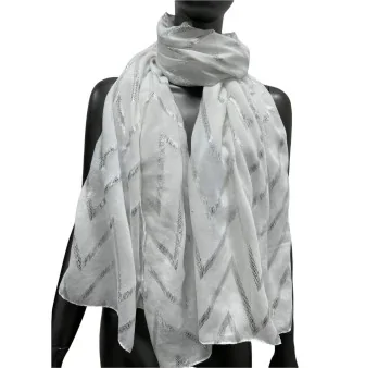 Fließender weißer Schal mit silbernen Details