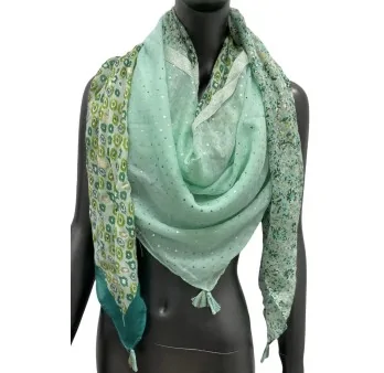 Four-sided scarf in green shades