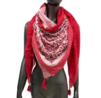 Four-sided scarf in shades of red