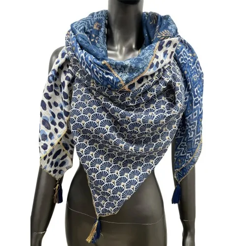 4-sided scarf with golden finish fan-shaped trim