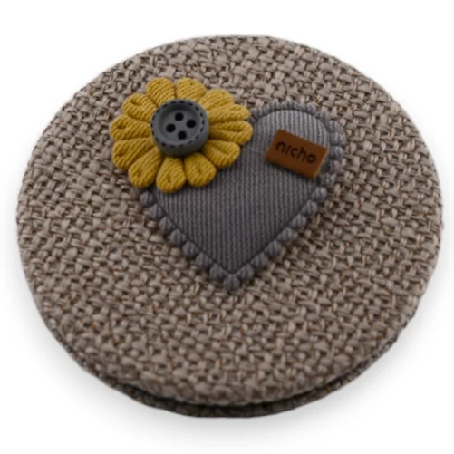 Small pocket mirror in taupe with grey flower heart