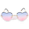 Vintage-Brille mit rosa und blauem Herzen