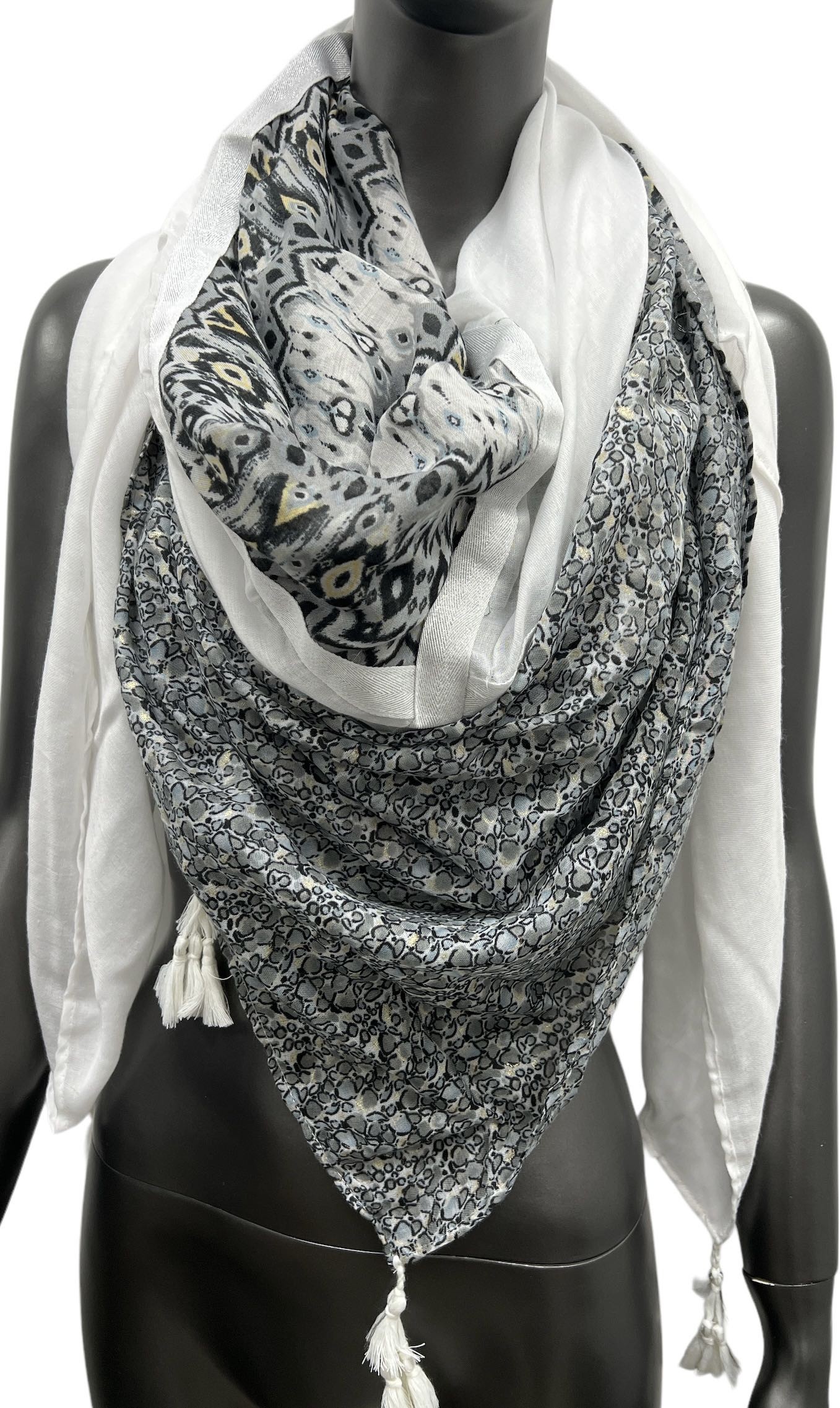 Foulard carr patchwork ethnique et bulles noir et blanc