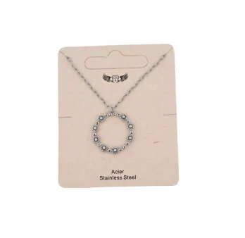 Halskette aus silbernem Stahl mit Blumenkrone und kleinen grauen Perlen