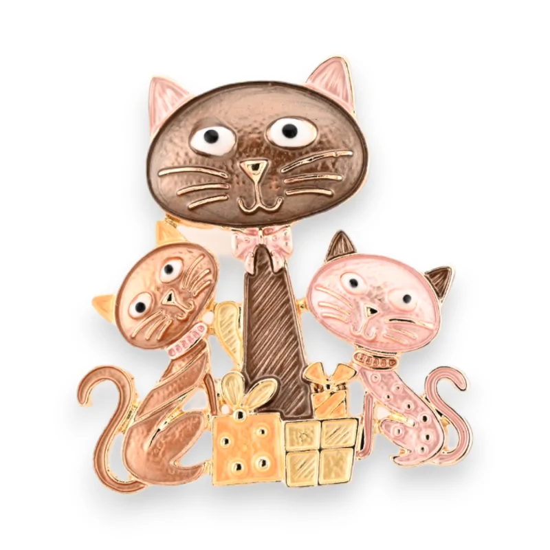 Magnetic brooch with cat family in shades of brown