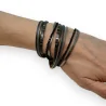 Pulsera doble de cuero negro con detalles de perlas brillantes