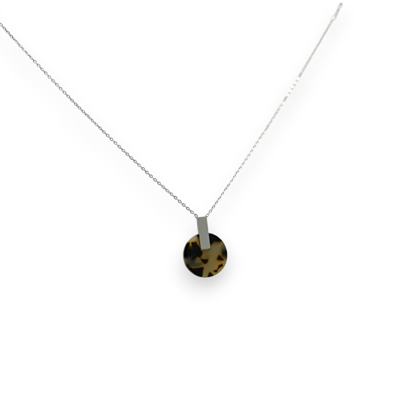 Halskette aus silberfarbenem Stahl mit rundem Medaillon in schwarz-beigem Schuppeneffekt