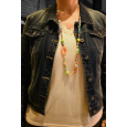Collana lunga sottile multicolore con perle e forme varie