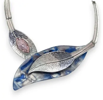 Collana fantasia in argento foglie blu e rosa