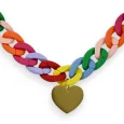 Collier fantaisie chaine plastique multicolore coeur doré