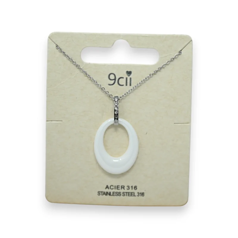 Collier acier argenté médaillon ovale ajouré céramique blanc