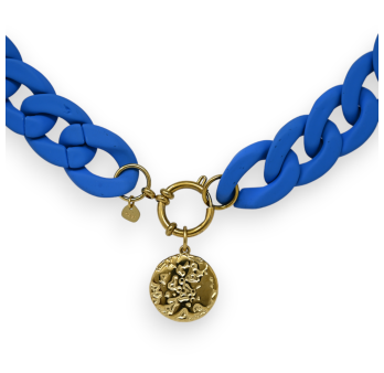 Collana fantasia catena in resina blu reale con medaglione dorato scolpito