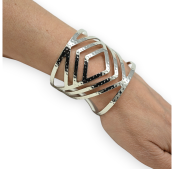 Silver cuff bracelet with diamond pattern