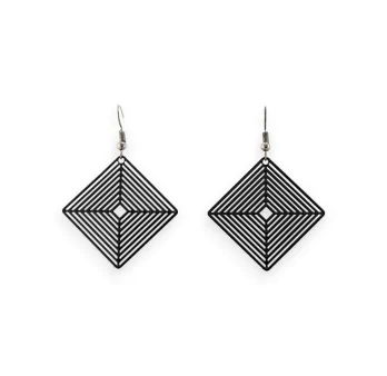 Black Lace-Effect Diamond-Shaped Metal Earring