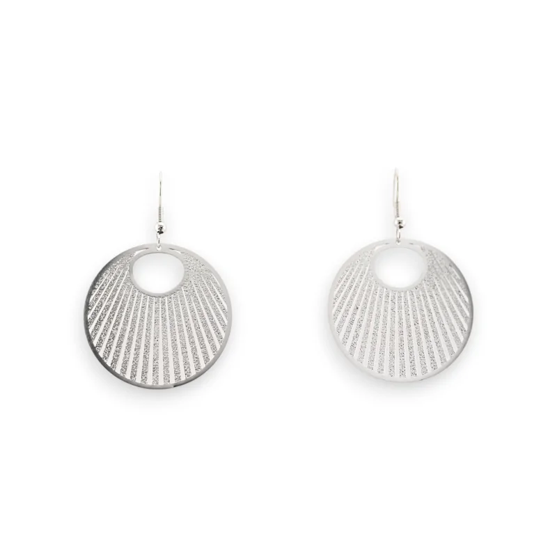 Silver round earring with metal lace design