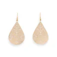 Gold metal earrings with lace pattern