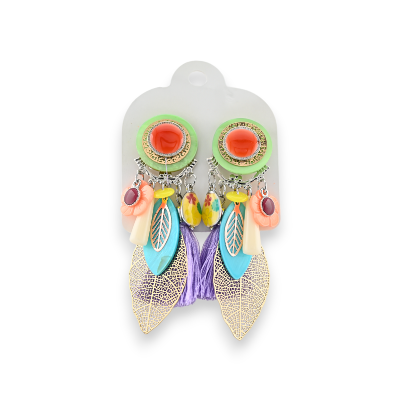 Boucles d'oreilles clip en métal multicolores avec plumes et perles de chez Ikita