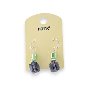 Pendientes de metal plateado con cubos verdes y morados marca Ikita