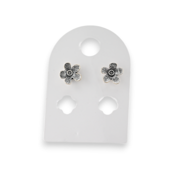 Boucles d'oreilles métal argenté vieilli fleur marque Ikita