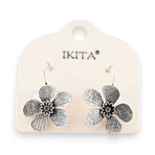 Aged silver flower earrings from Ikita