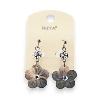 Ikita mother-of-pearl flower earrings