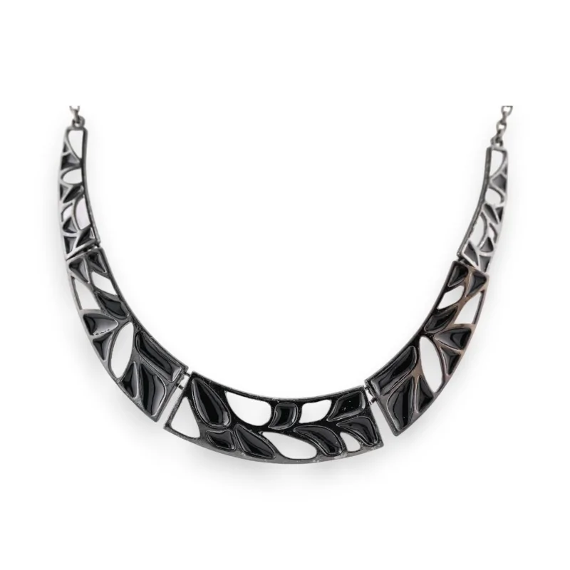 Geometrische schwarze Choker-Halskette von Ikita