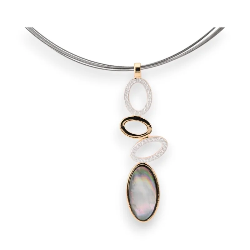 Ikita oval mother-of-pearl pendant necklace