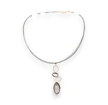 Ikita oval mother-of-pearl pendant necklace