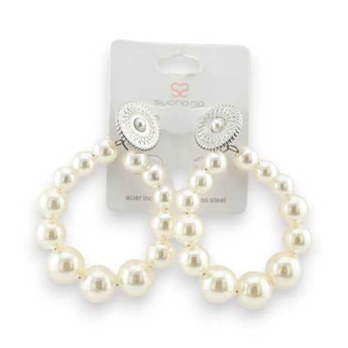 Creole earrings with white pearls