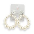 Aros de pendientes con perlas blancas