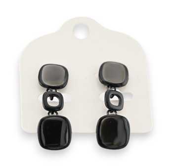 Boucles d'oreilles cubes noir et gris de chez Ikita