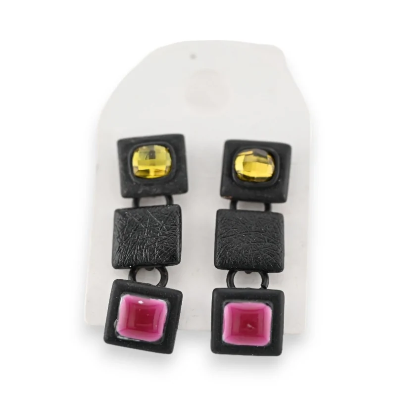 Geometric square earrings from Ikita