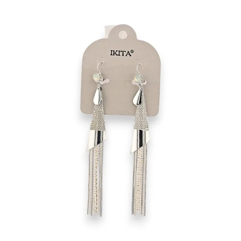 Boucles d'oreilles pendantes chic argentées de chez Ikita