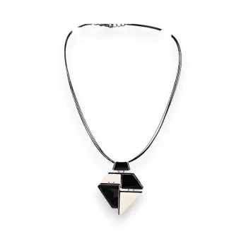 Collar de Fantasía Geométrico blanco y negro de Ikita