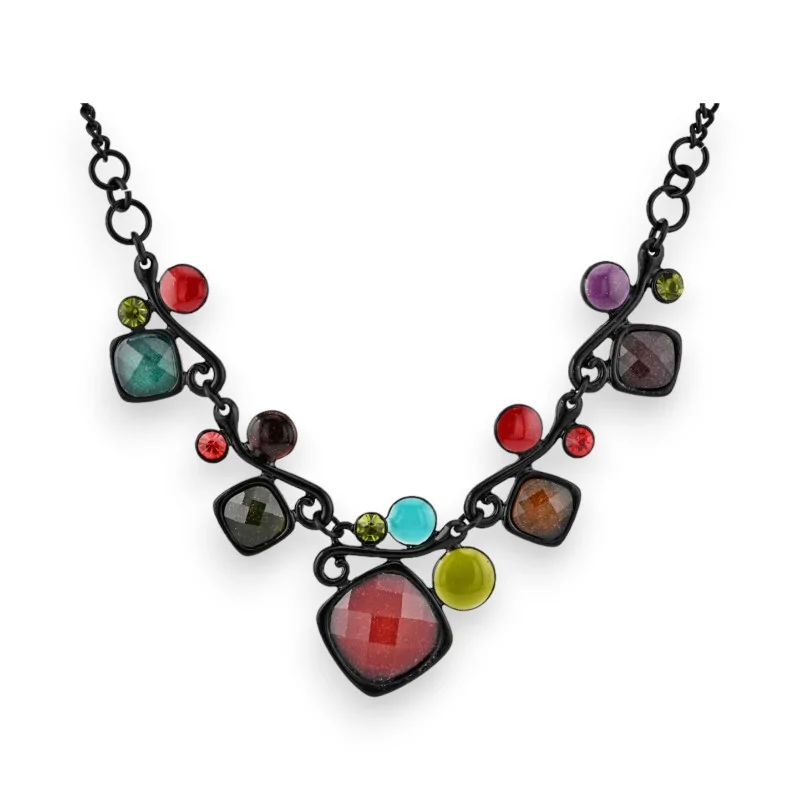 Collar de fantasía con múltiples piedras de colores de Ikita