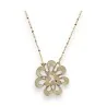 Collier Fleur Doré blanche paillette de chez Ikita