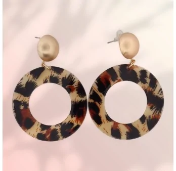 Boucles d'oreilles pendantes avec cercles motif léopard et perles dorées