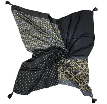 Foulard carré patchwork géométrique noir et moutarde